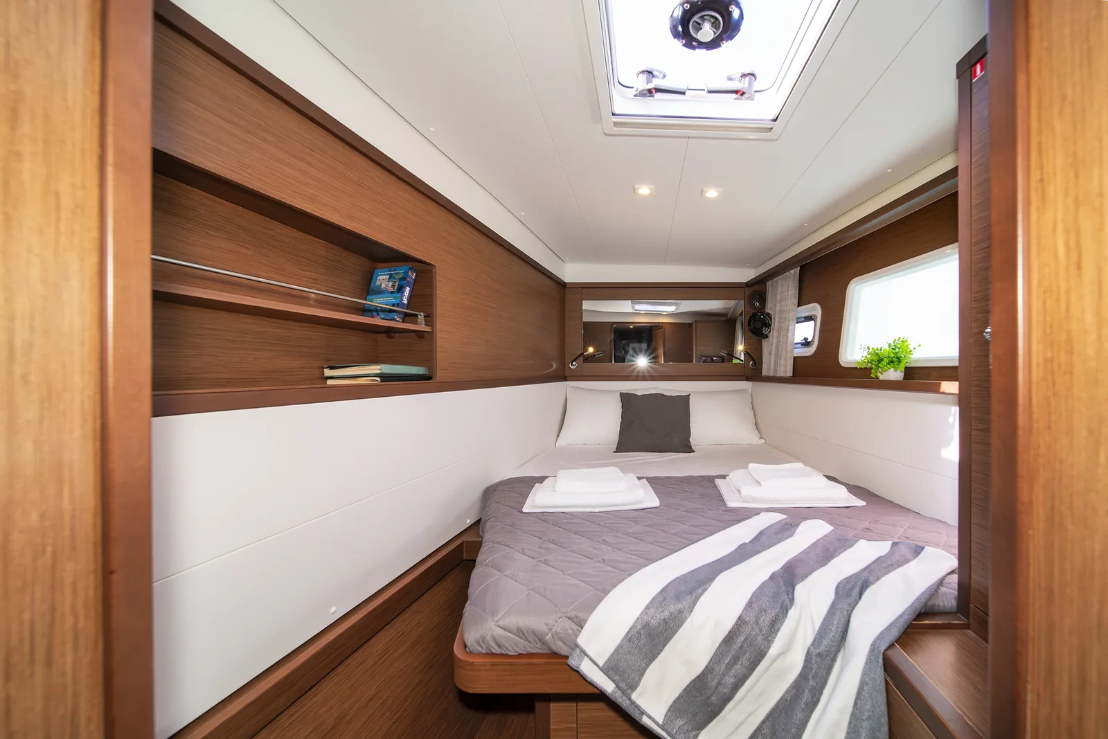 Yacht LAGOON 450 F - Thetis - Foto 1