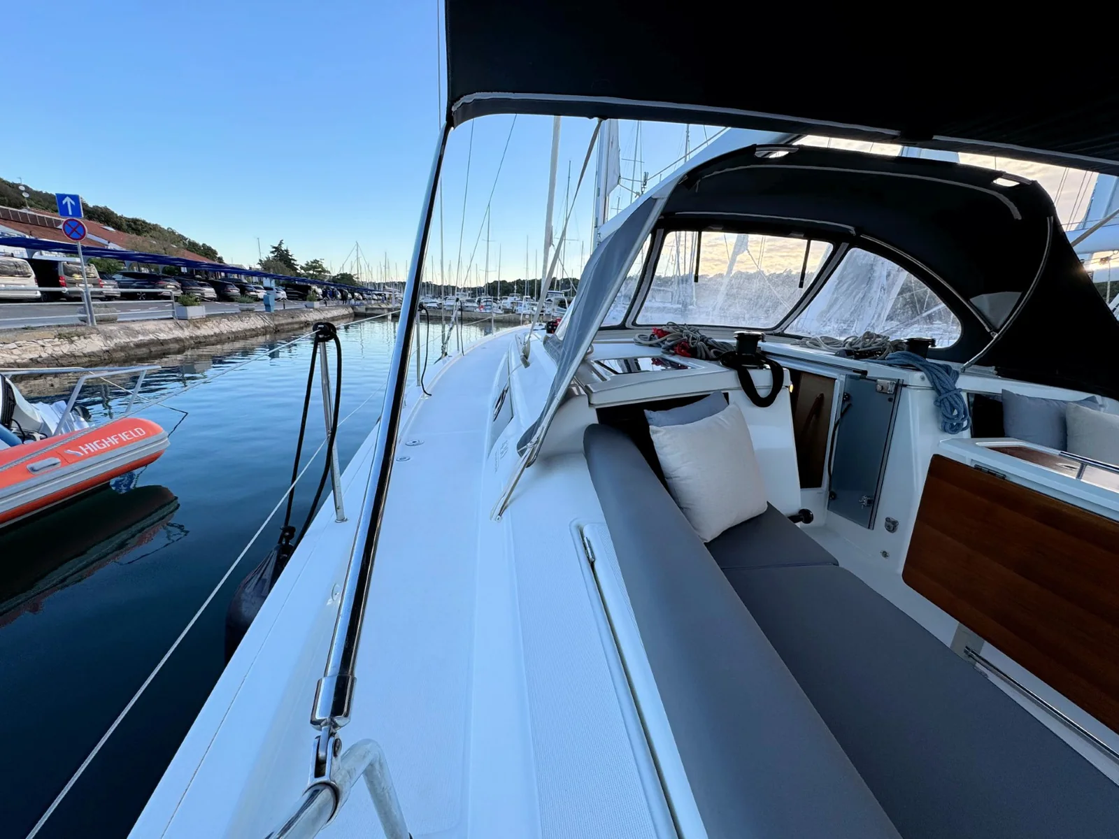 Yacht DUFOUR 430 Grand Large - Levan - Foto 1