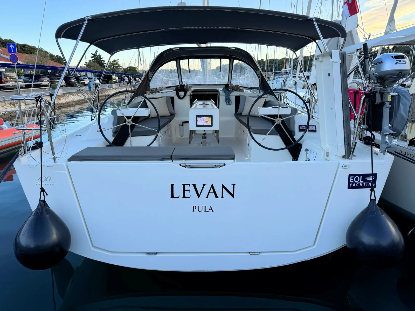Yacht DUFOUR 430 Grand Large - Levan - Foto 1