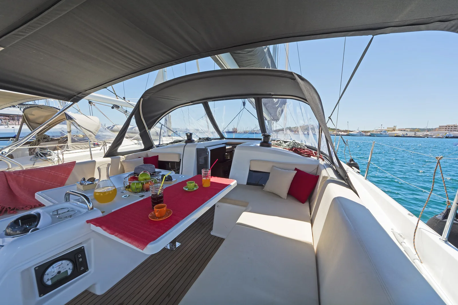Yacht JEANNEAU Sun Odyssey 490 - Captain George - Foto 1