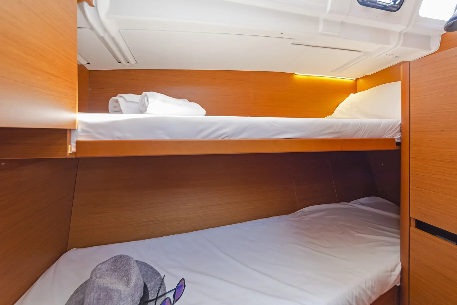 Yacht JEANNEAU Sun Odyssey 490 - Captain George - Foto 1