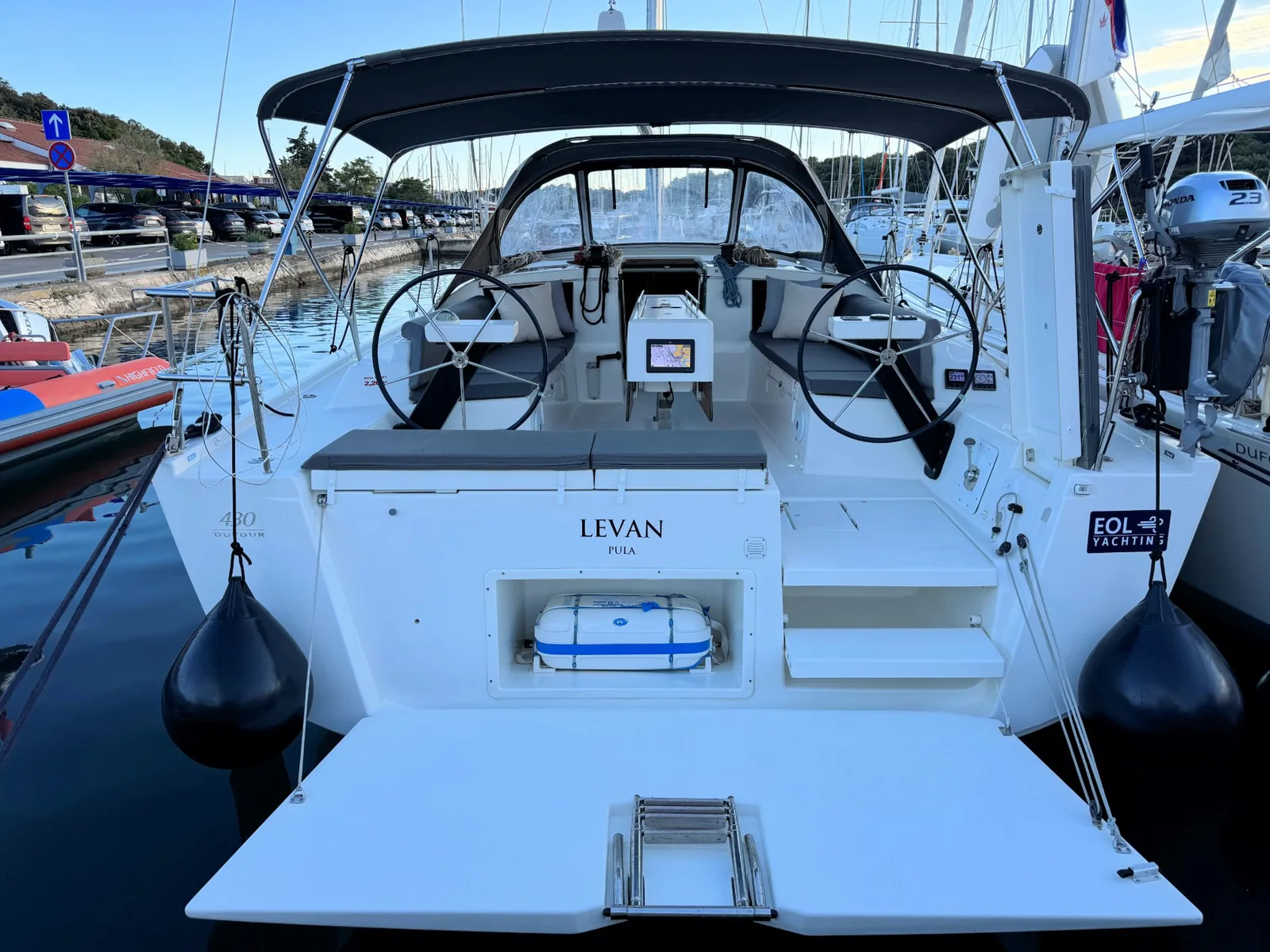 Yacht DUFOUR 430 Grand Large - Levan - Foto 1