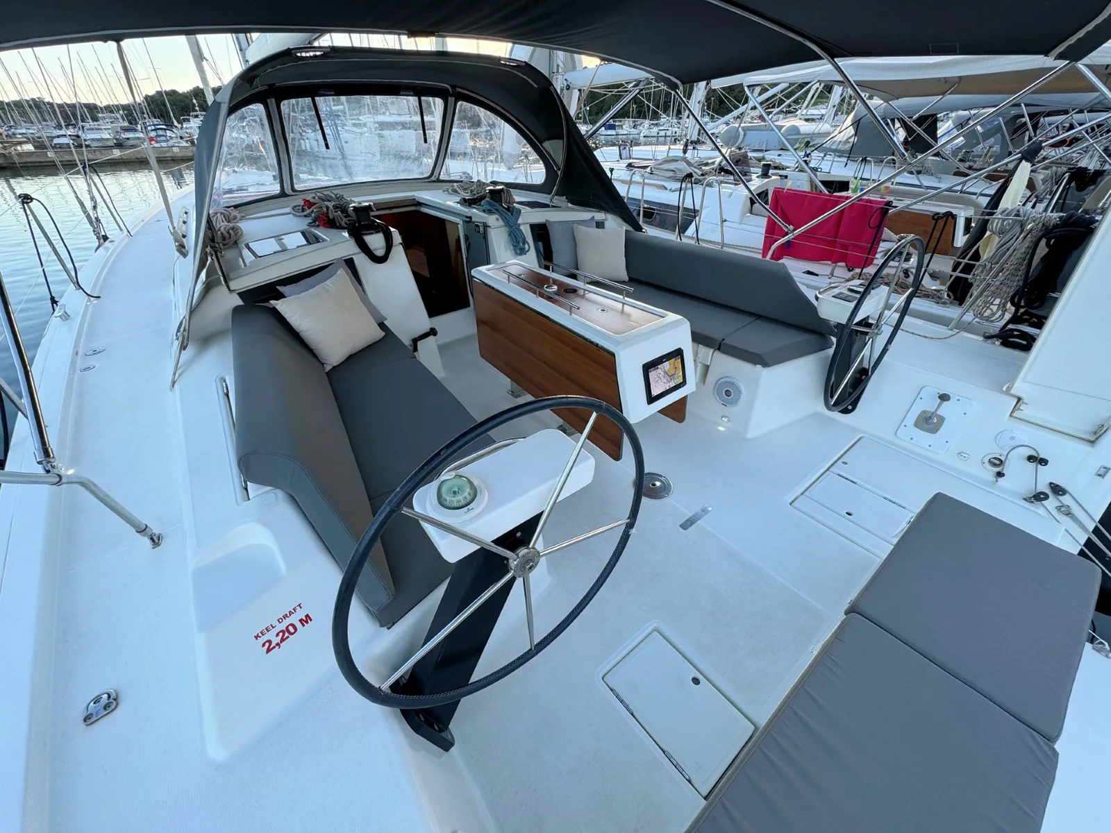 Yacht DUFOUR 430 Grand Large - Levan - Foto 1