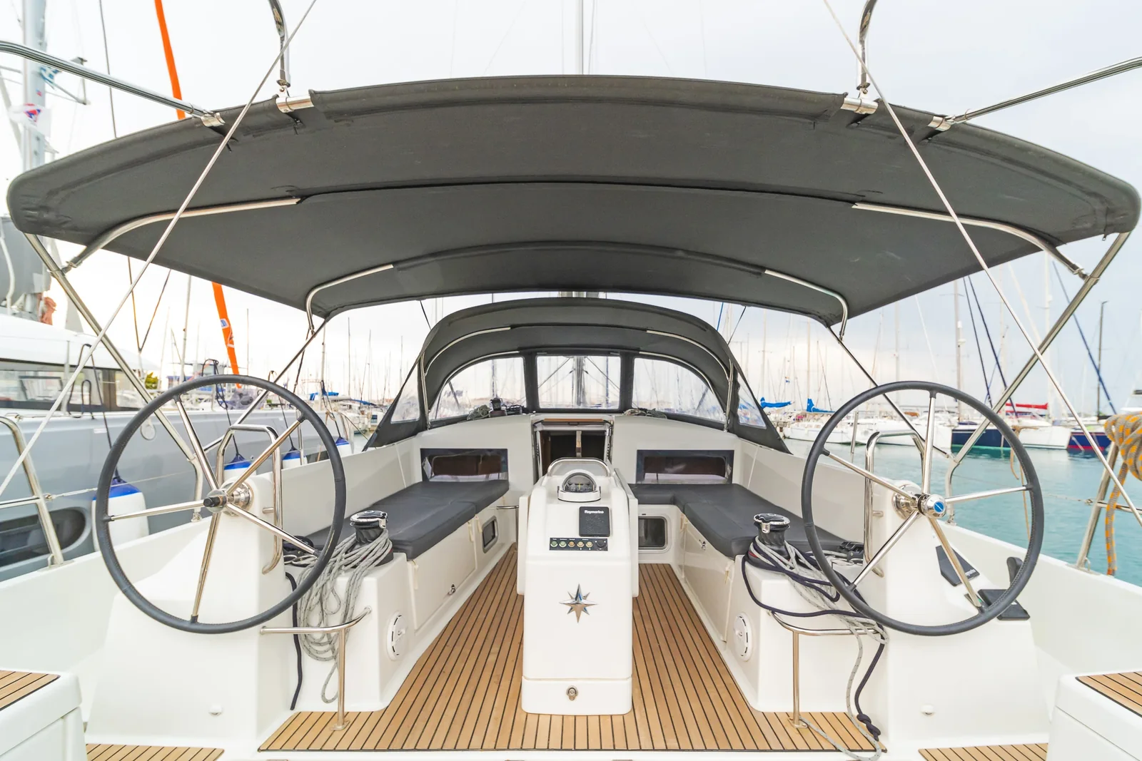 Yacht JEANNEAU Sun Odyssey 440 - Mike Charlie - Foto 1