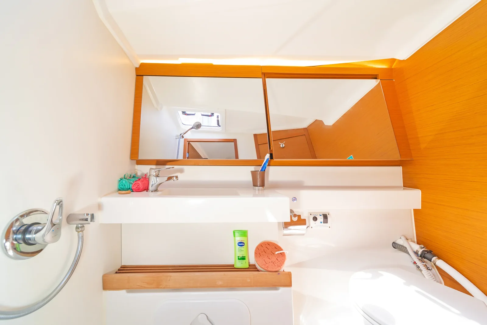 Yacht JEANNEAU Sun Odyssey 440 - Mike Charlie - Foto 1