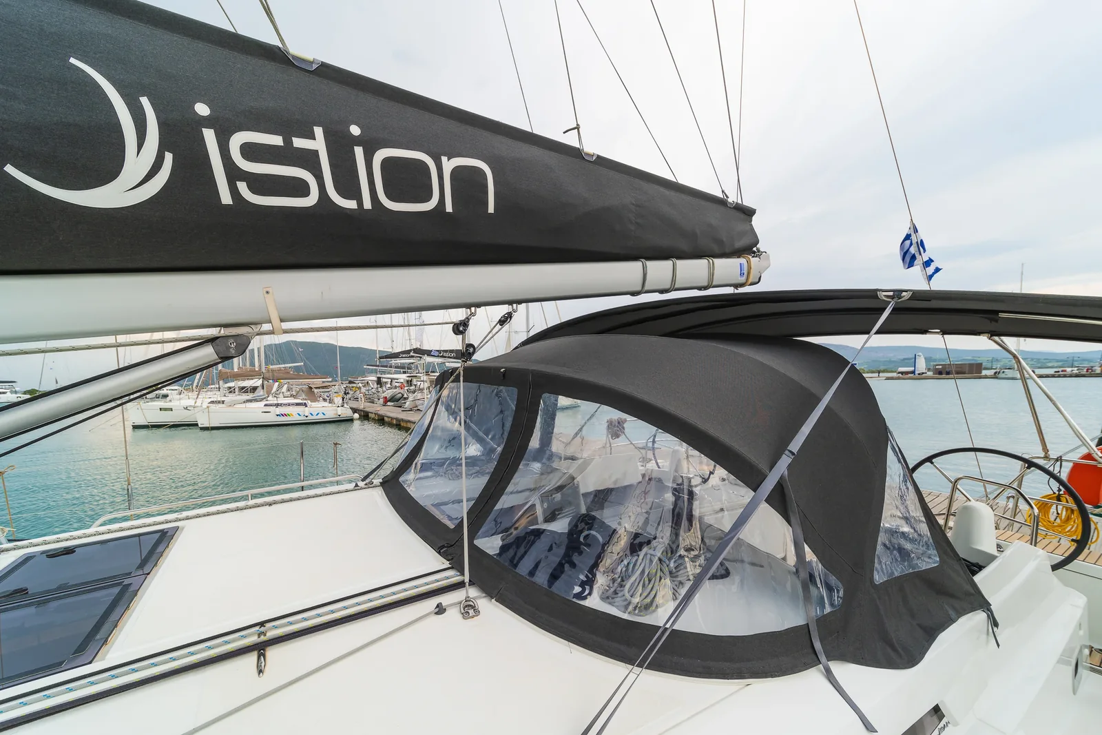 Yacht JEANNEAU Sun Odyssey 440 - Mike Charlie - Foto 1