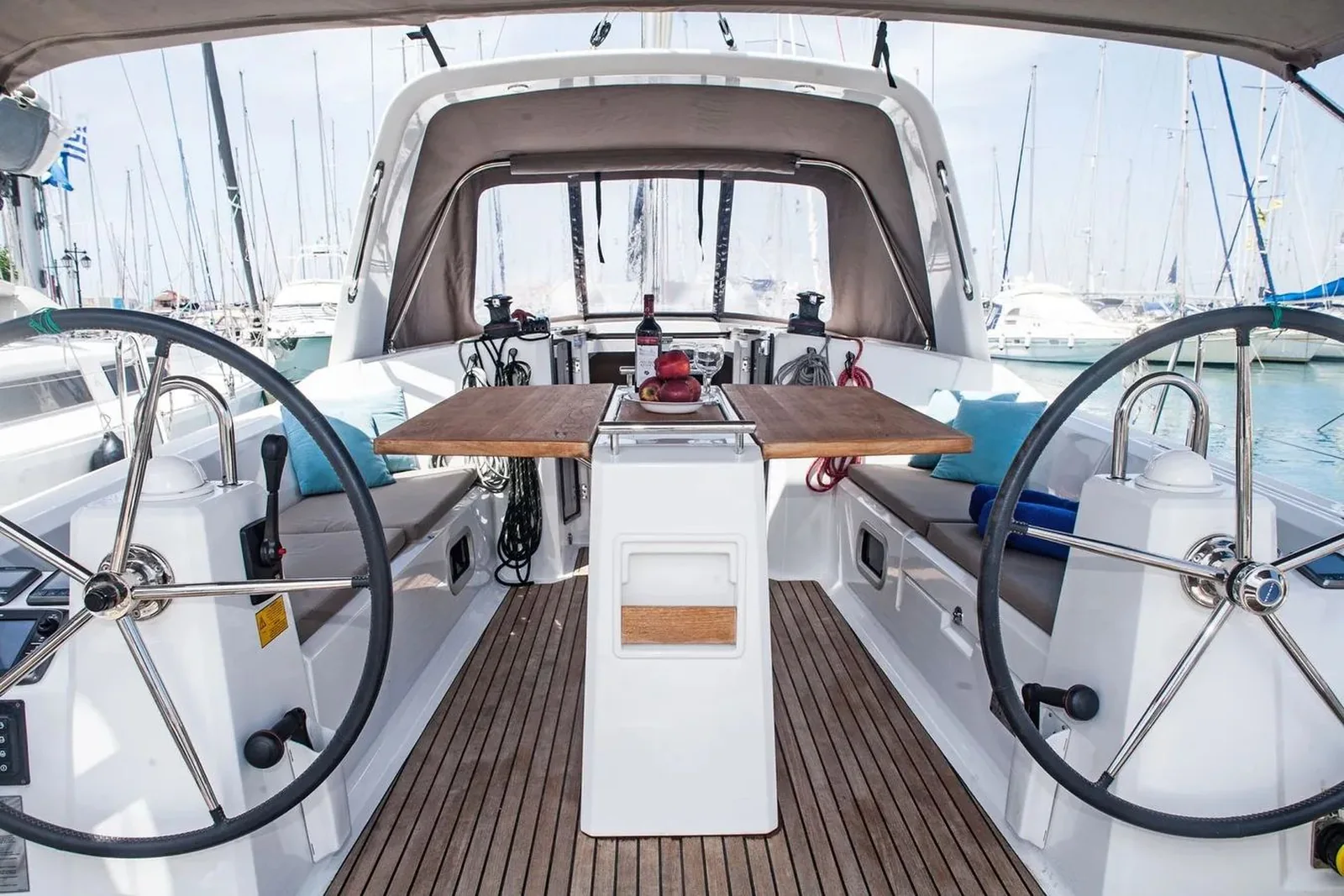 Yacht BENETEAU Oceanis 38 - Zografia - Foto 6