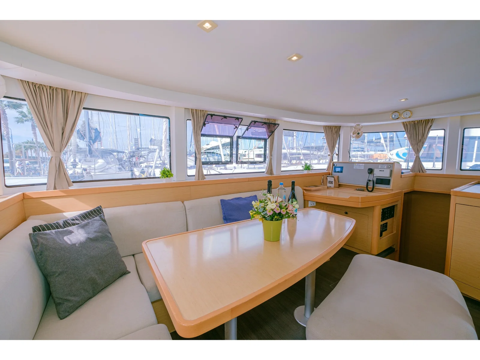 Yacht LAGOON 42 - Plous - Foto 1