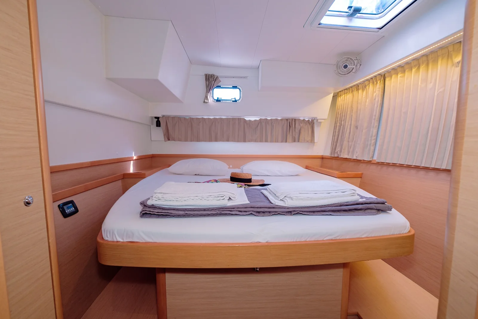 Yacht LAGOON 42 - Plous - Foto 1
