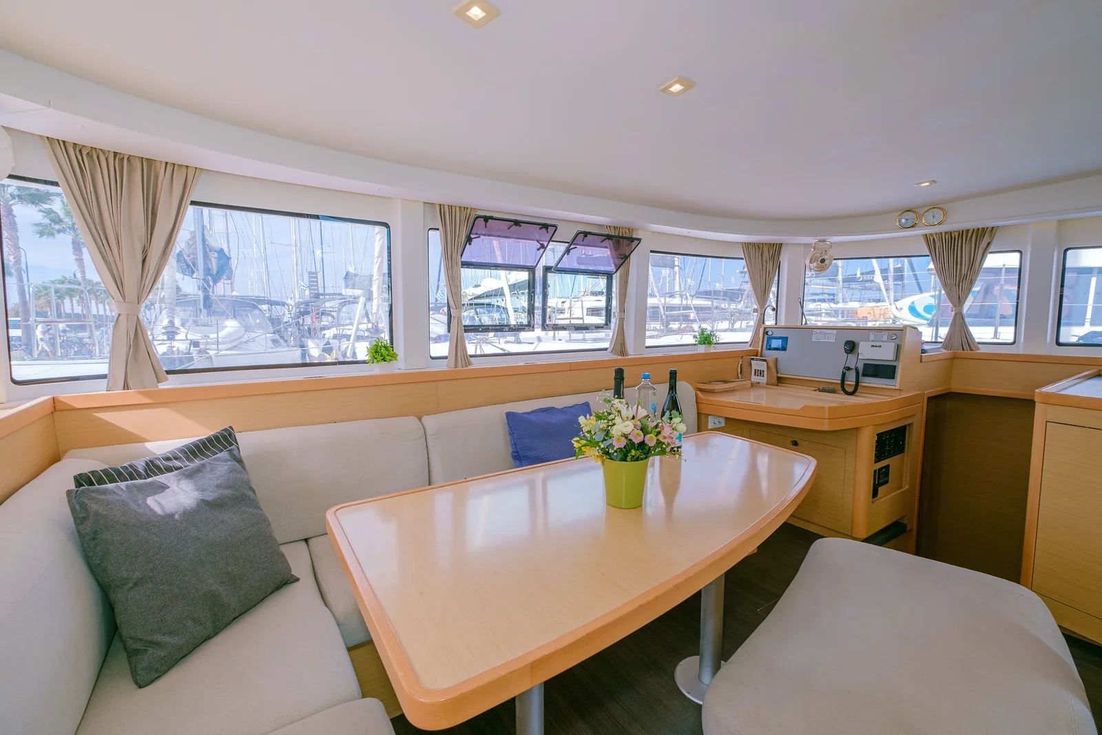 Yacht LAGOON 42 - Plous - Foto 1