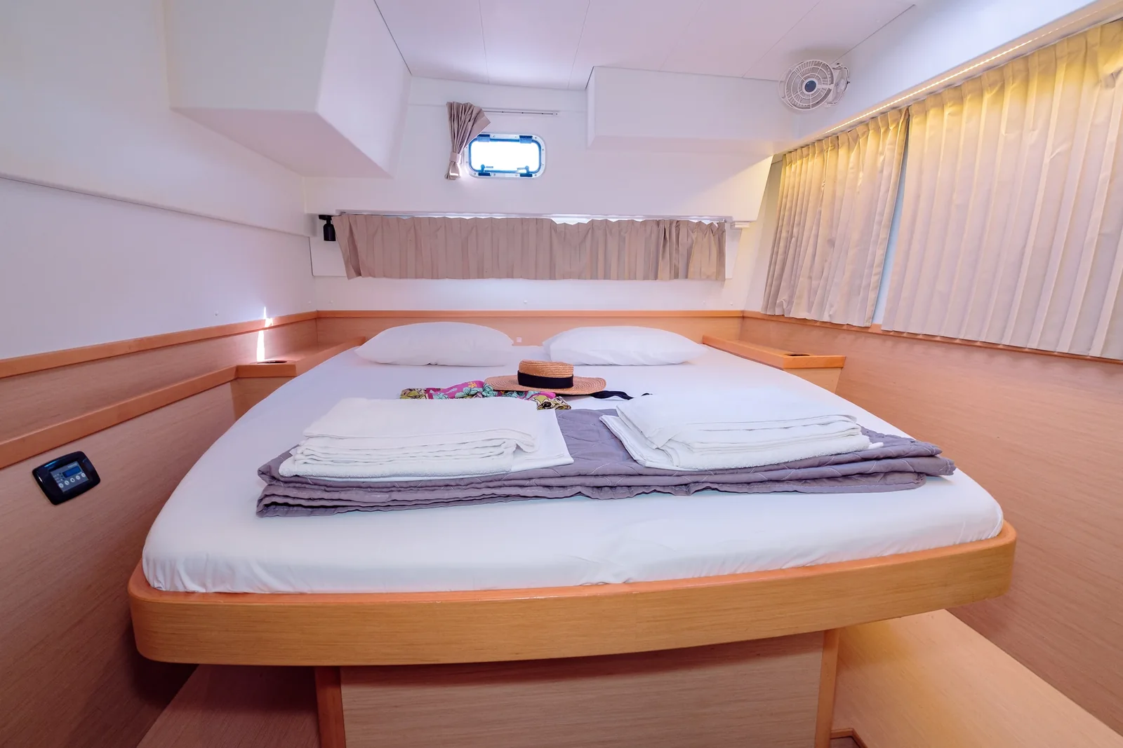 Yacht LAGOON 42 - Plous - Foto 1