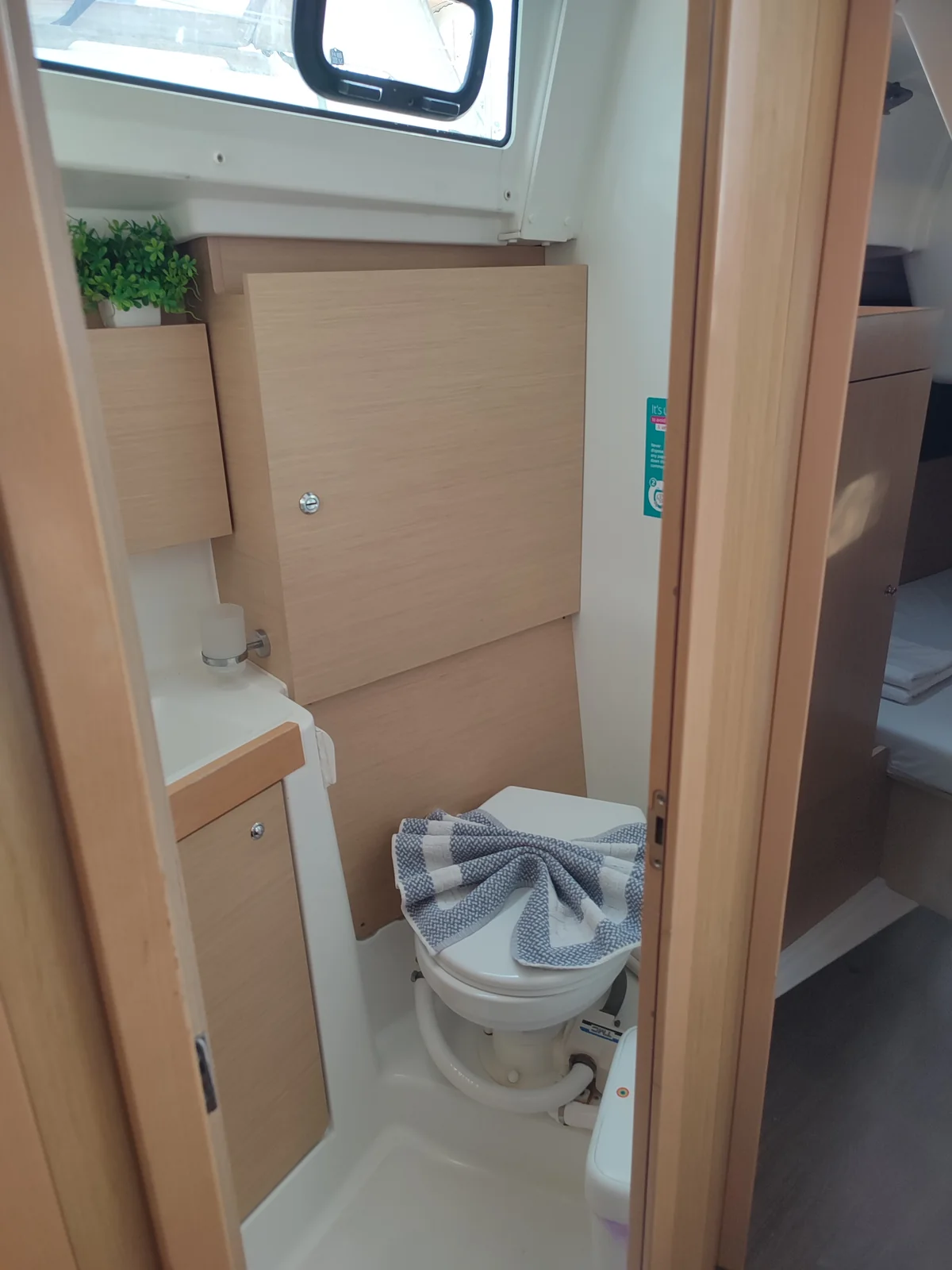 Yacht BENETEAU Oceanis 38 - Zografia - Foto 16