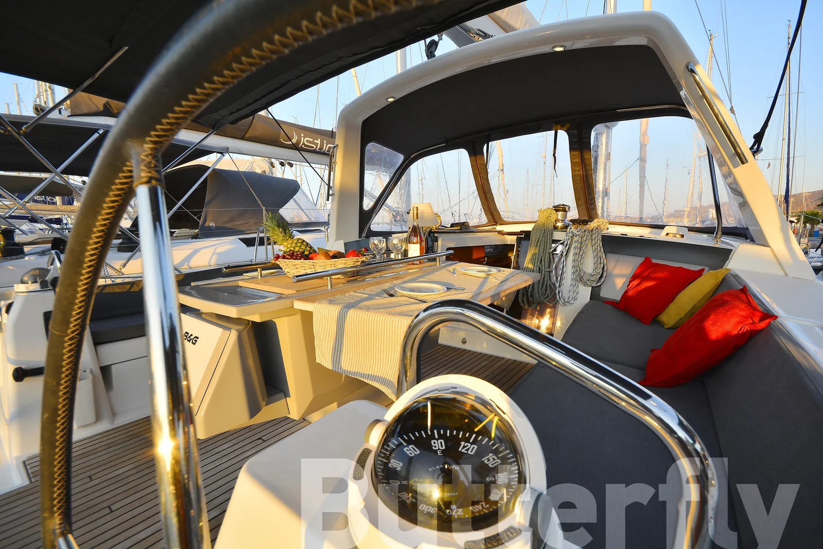 Yacht BENETEAU Oceanis 45 - Butterfly - Foto 1