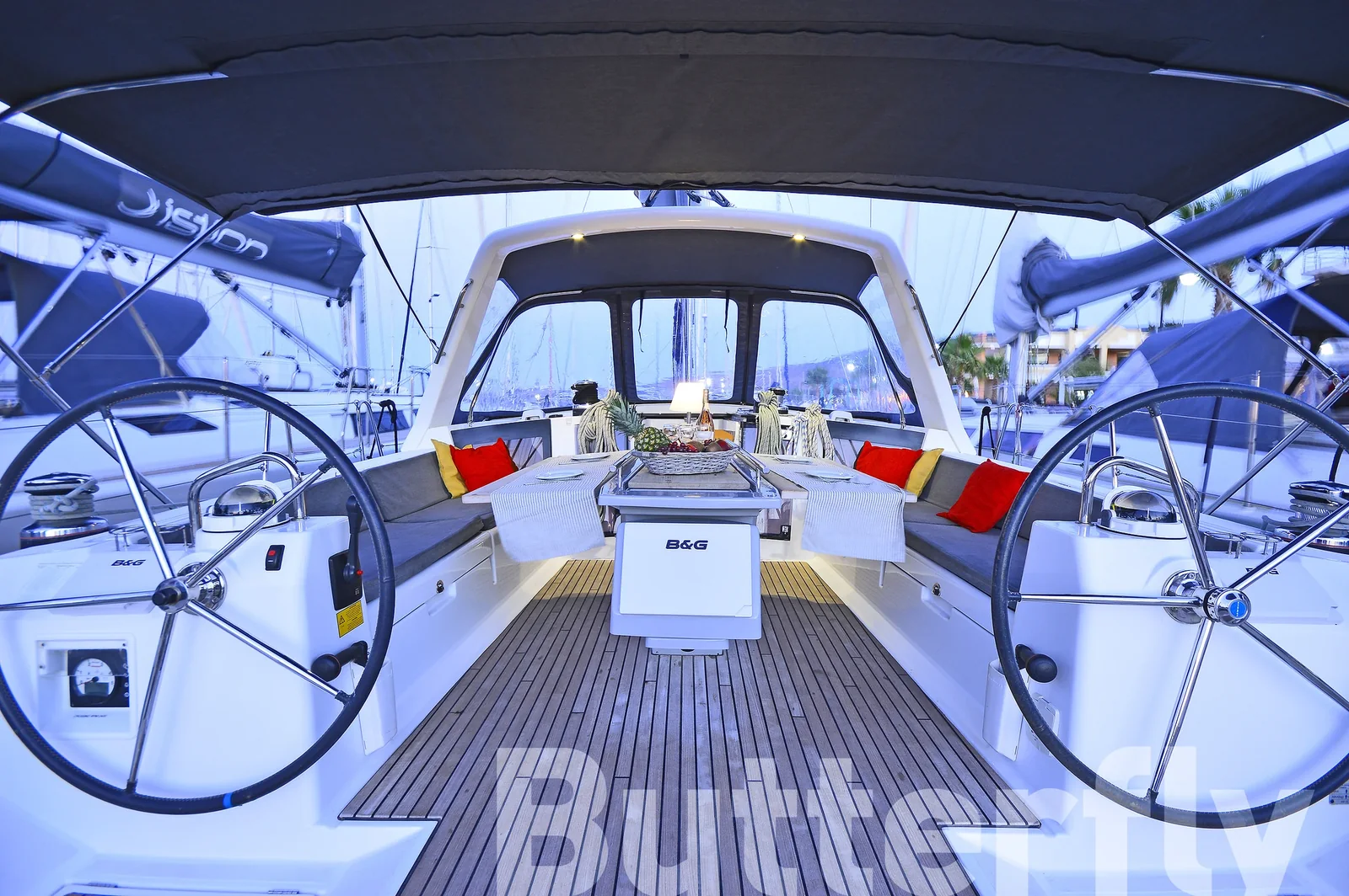 Yacht BENETEAU Oceanis 45 - Butterfly - Foto 1