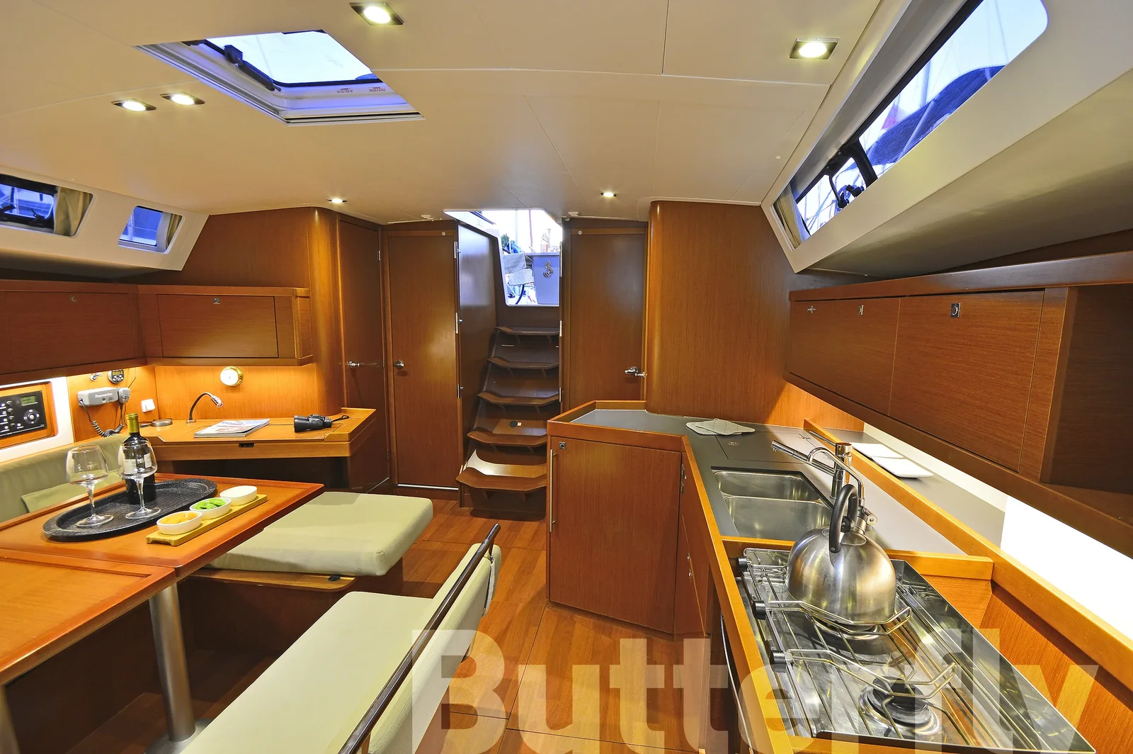 Yacht BENETEAU Oceanis 45 - Butterfly - Foto 1