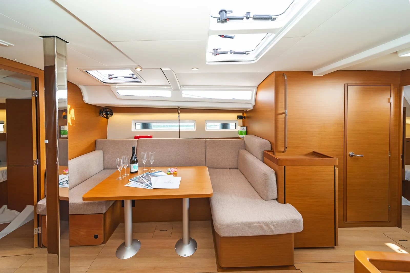 Yacht JEANNEAU Sun Odyssey 440 - Lefkippi