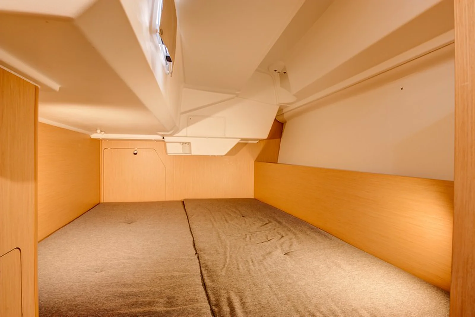Yacht BENETEAU Oceanis 38 - Arsen - Foto 1