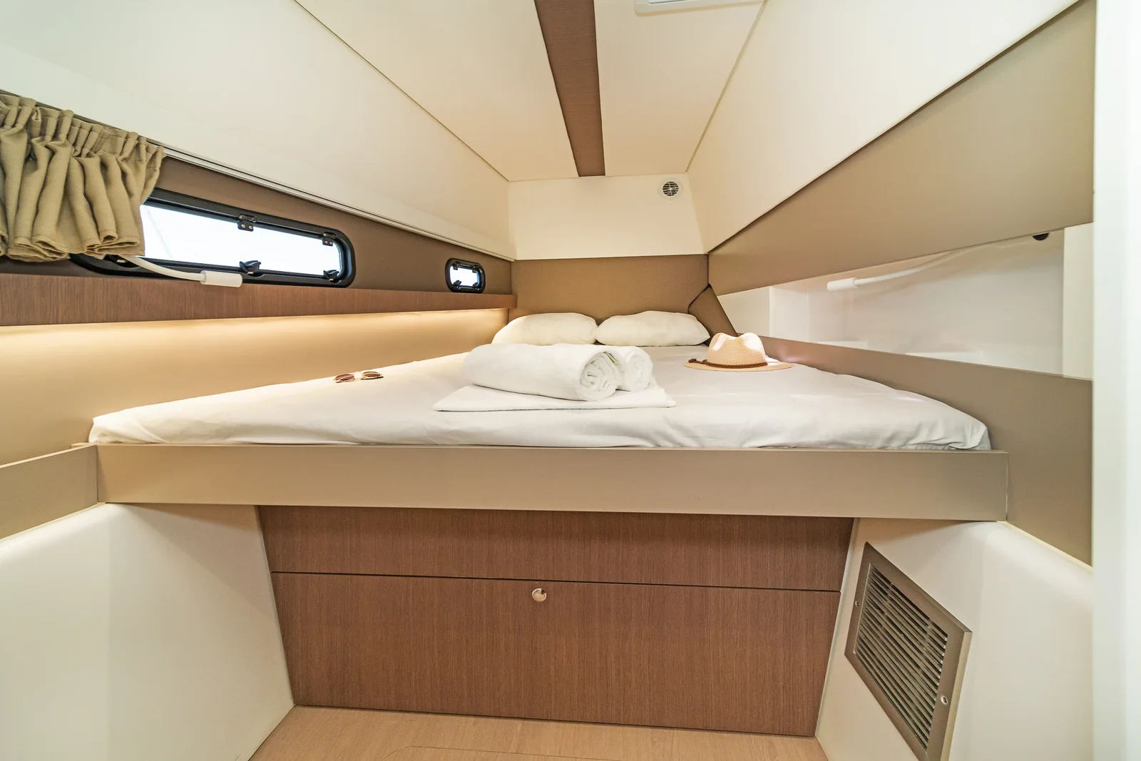 Yacht CATANA Bali 4.1 - Neusis - Foto 1