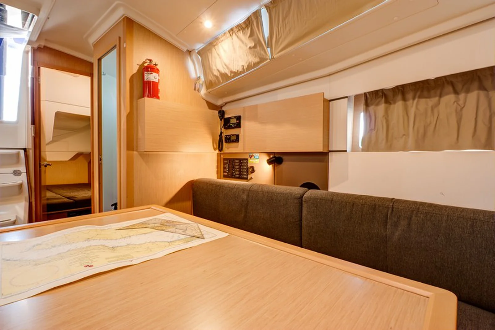 Yacht BENETEAU Oceanis 38 - Arsen - Foto 1