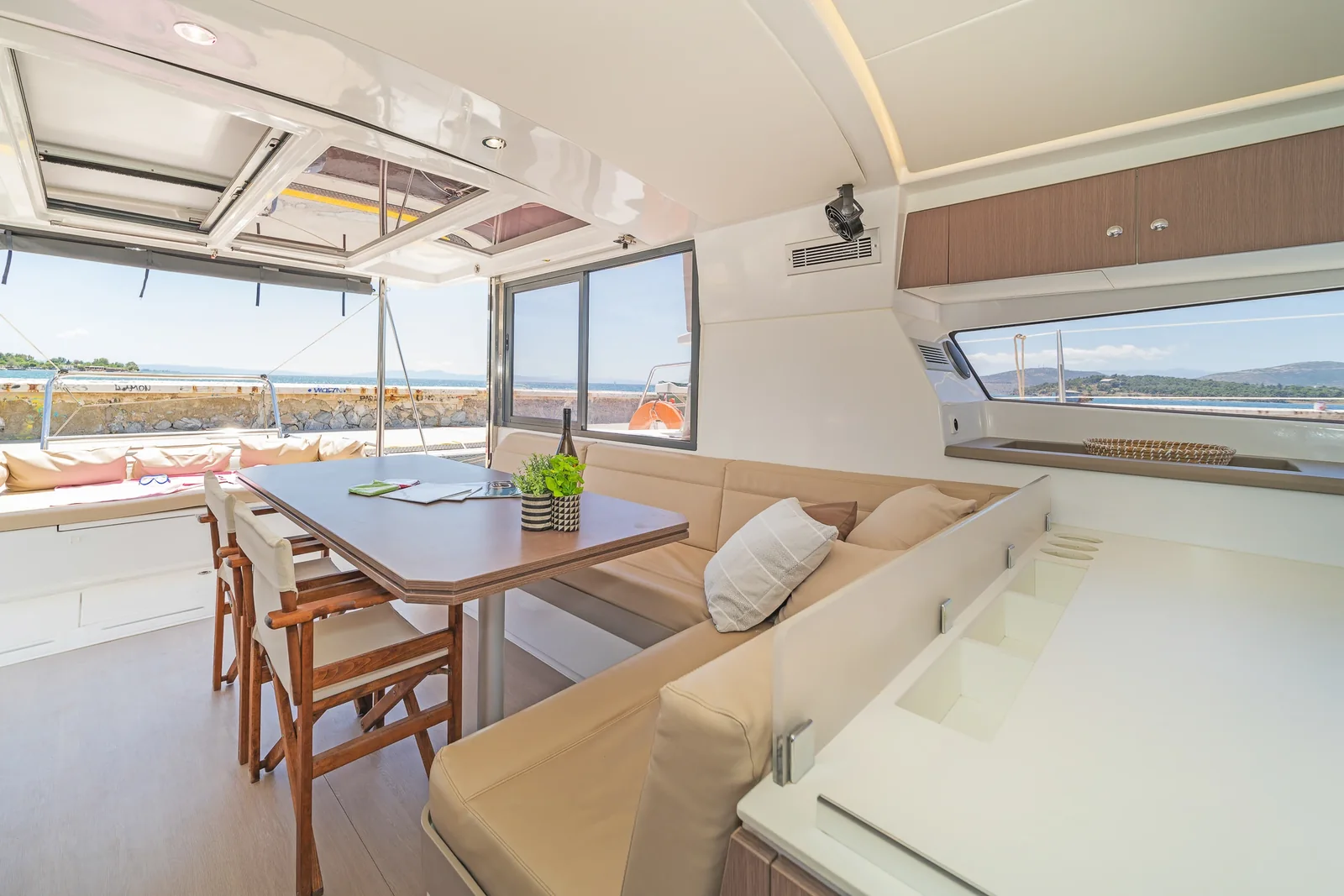 Yacht CATANA Bali 4.1 - Neusis - Foto 1