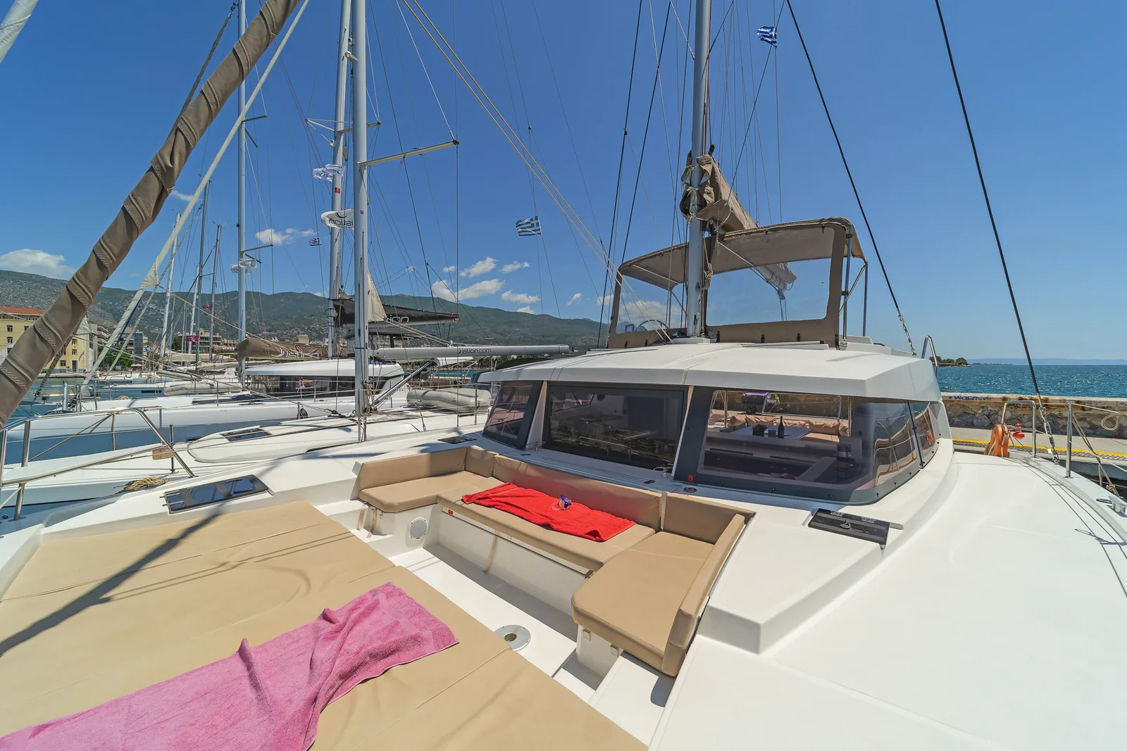 Yacht CATANA Bali 4.1 - Neusis - Foto 1