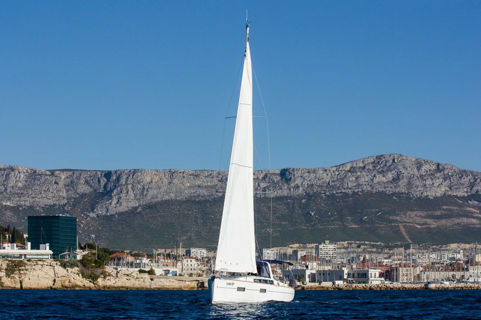 Yacht BENETEAU Oceanis 38 - Arsen - Foto 1