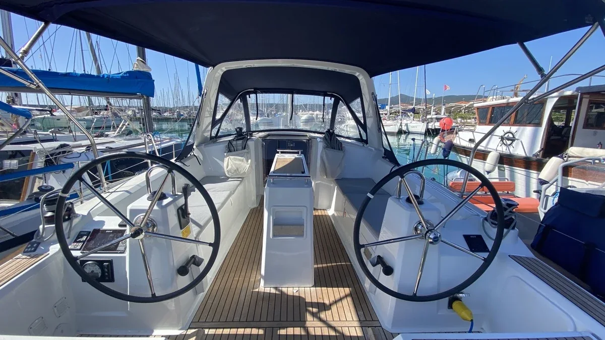 Yacht BENETEAU Oceanis 35.1 - Polis