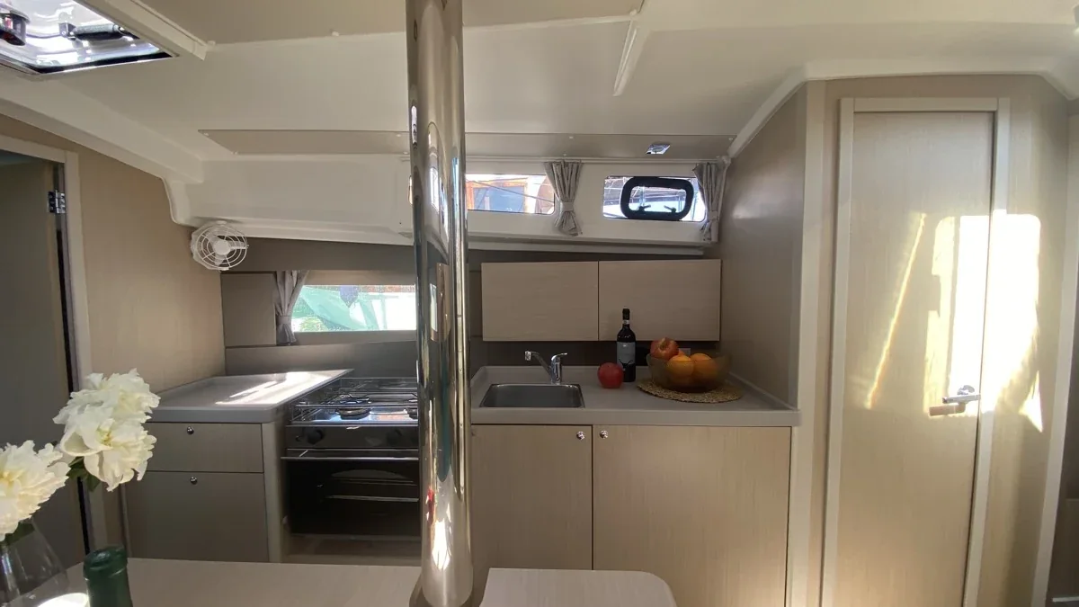 Yacht BENETEAU Oceanis 35.1 - Polis - Foto 1