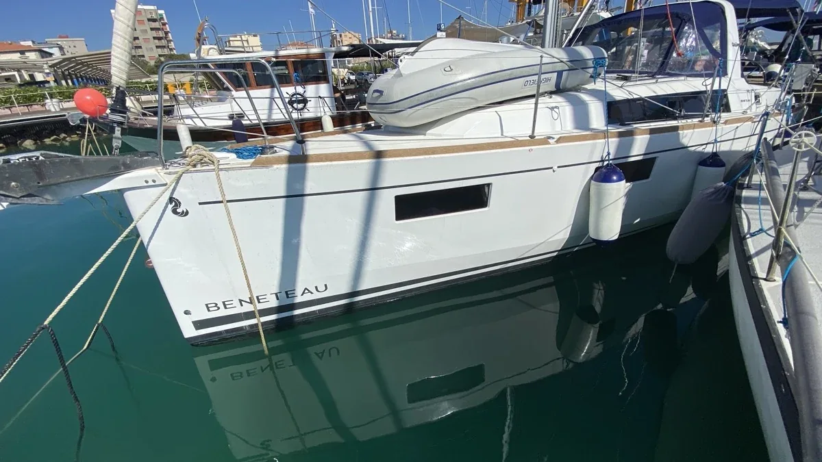 Yacht BENETEAU Oceanis 35.1 - Polis - Foto 1