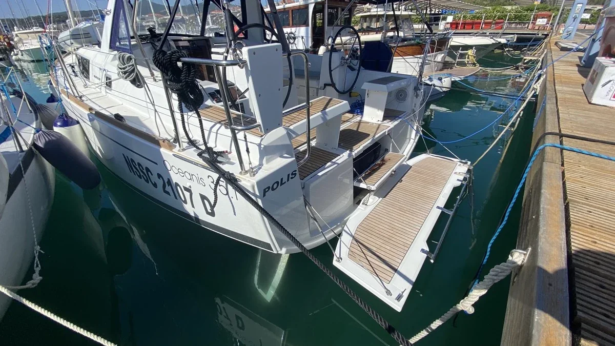 Yacht BENETEAU Oceanis 35.1 - Polis - Foto 1