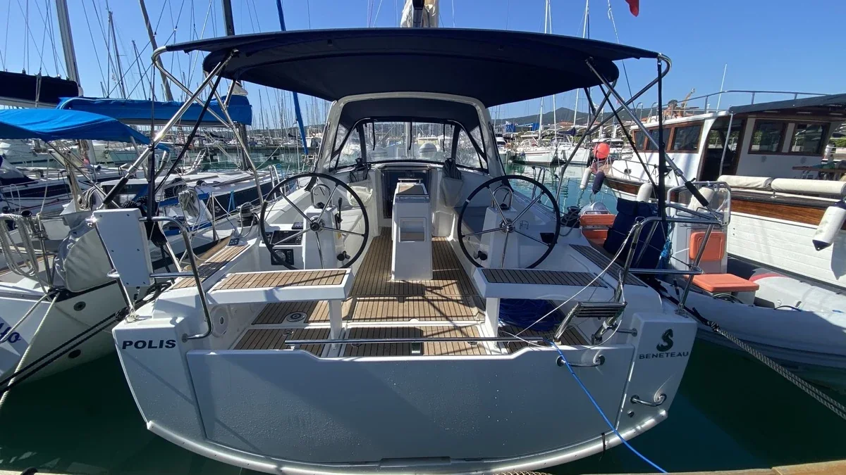 Yacht BENETEAU Oceanis 35.1 - Polis - Foto 1