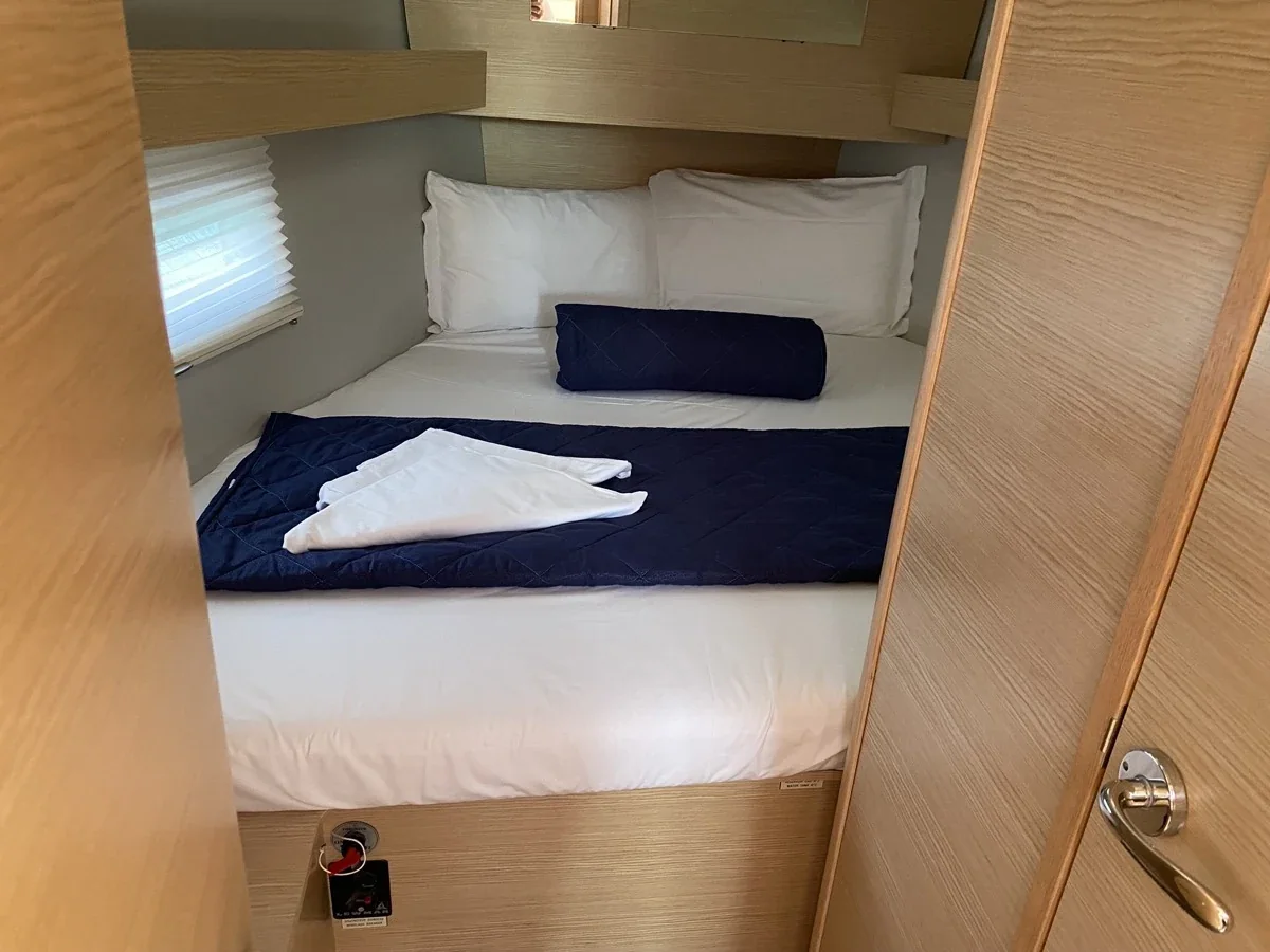Yacht DUFOUR 390 Grand Large - Musica - Foto 1