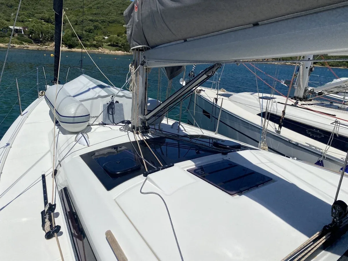 Yacht DUFOUR 390 Grand Large - Musica - Foto 1