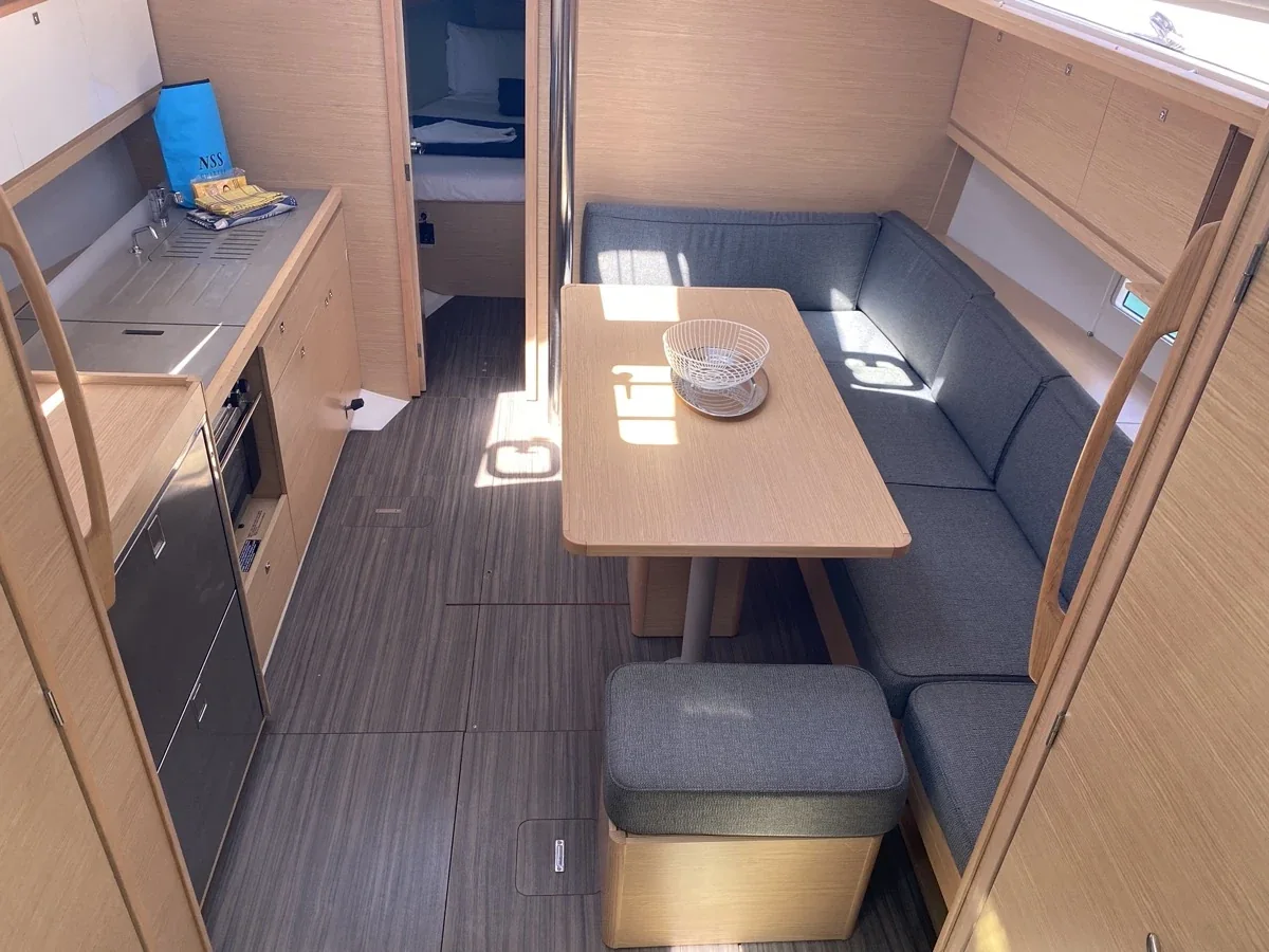 Yacht DUFOUR 390 Grand Large - Musica - Foto 1