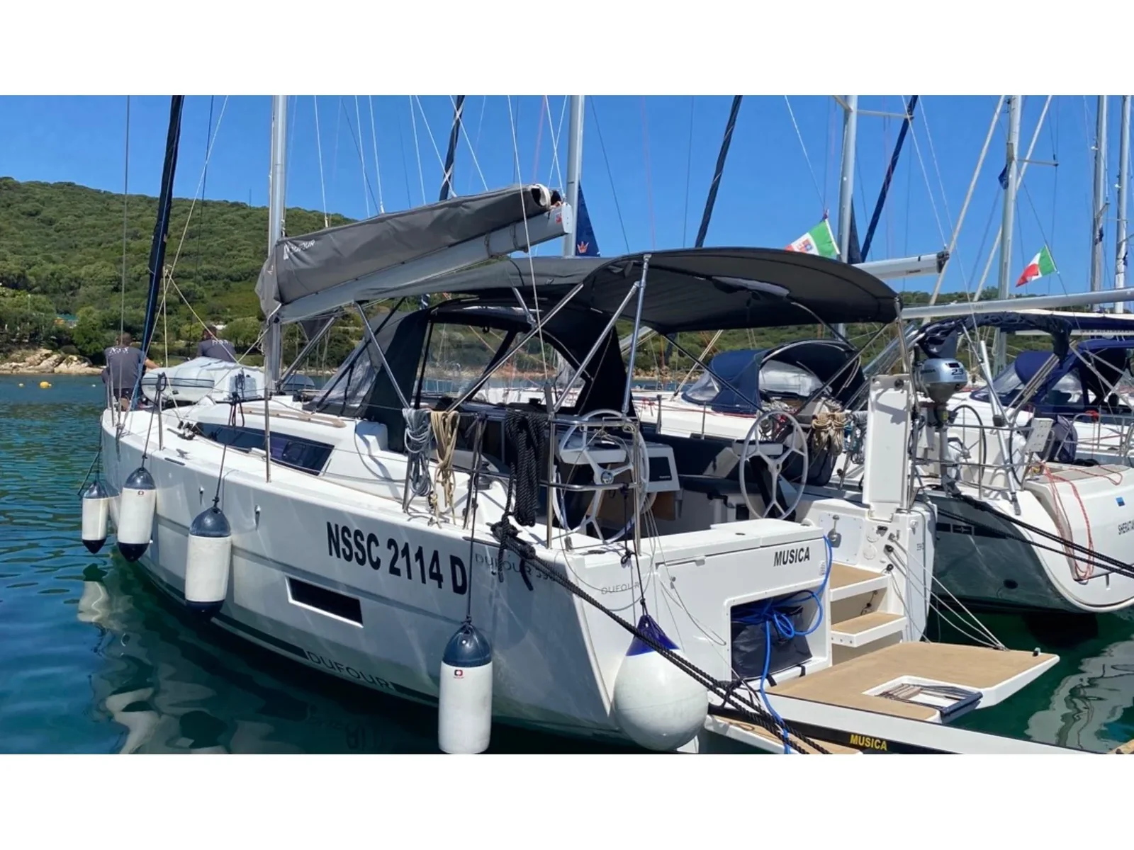 Yacht DUFOUR 390 Grand Large - Musica - Foto 1