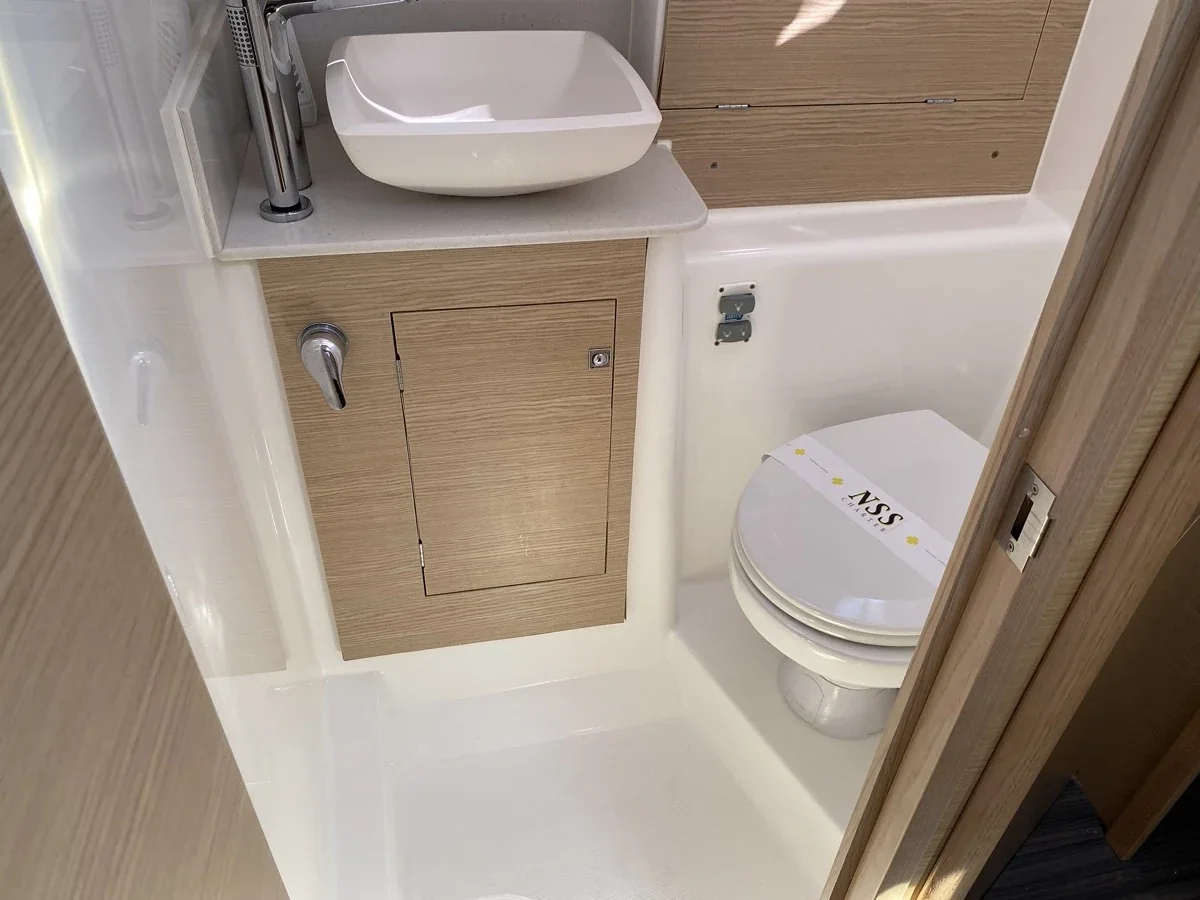 Yacht DUFOUR 390 Grand Large - Musica - Foto 1