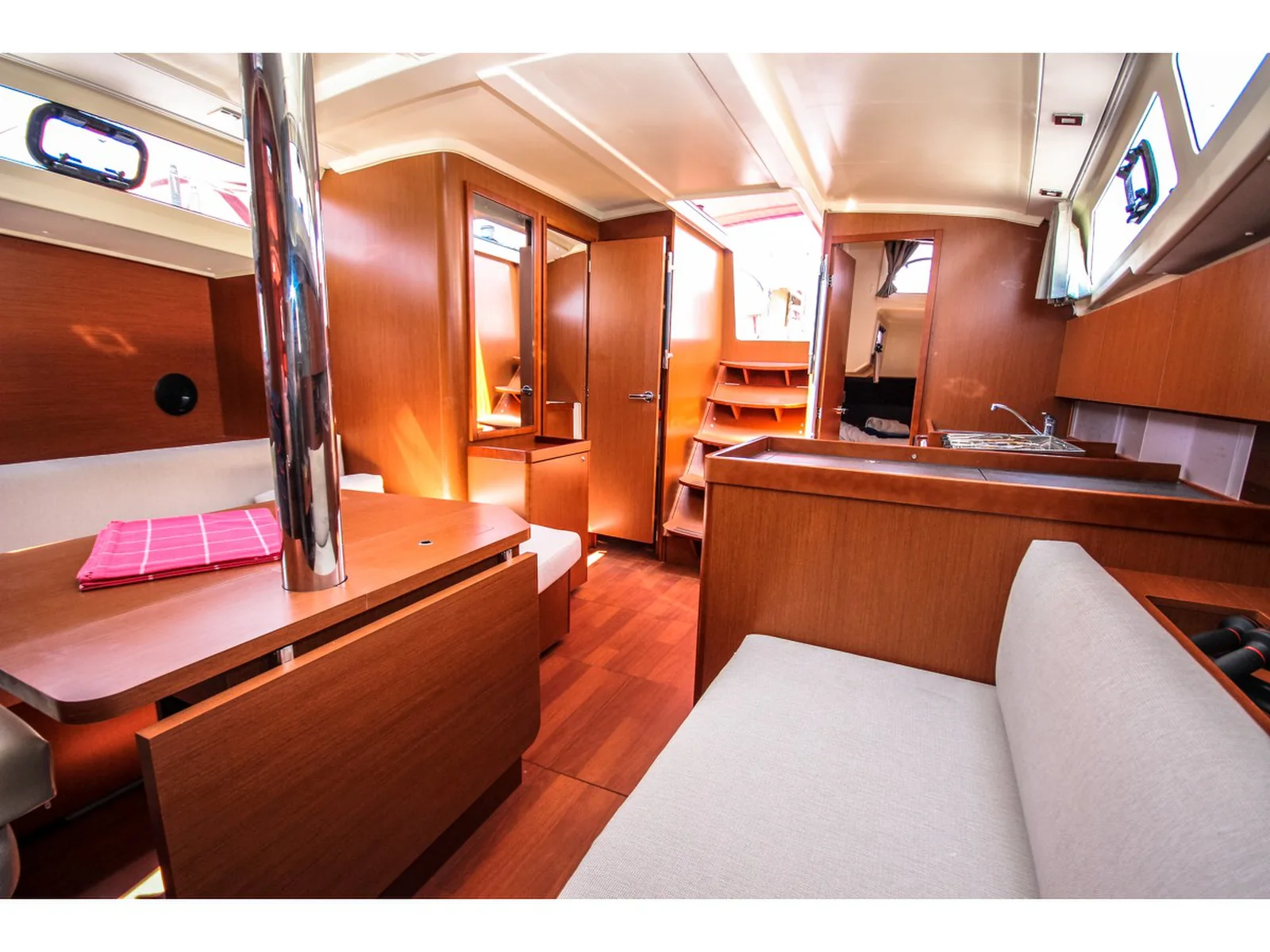 Yacht BENETEAU Oceanis 41.1 - Porterusa