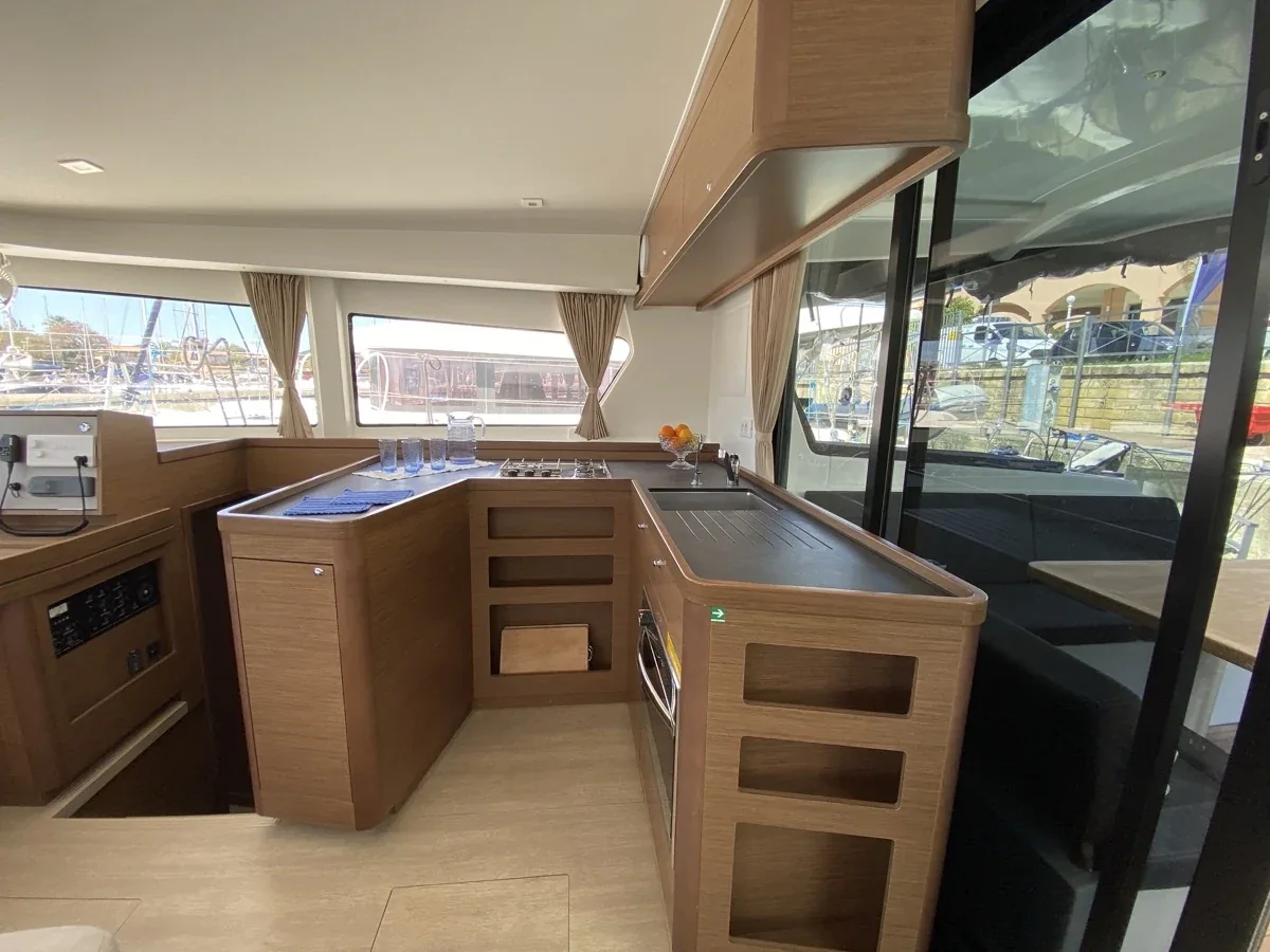 Yacht LAGOON 42 - Blue Eyes