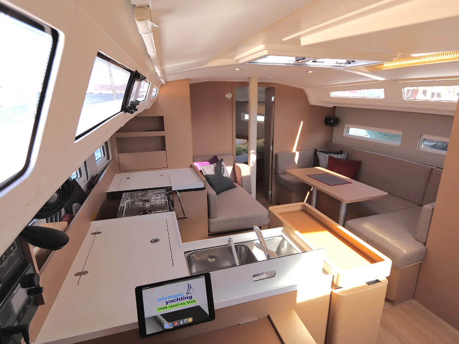 Yacht JEANNEAU Sun Odyssey 410 - Aris - Foto 1