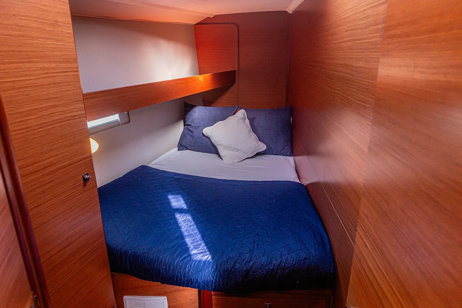 Yacht DUFOUR 460 Grand Large - Mania Planet