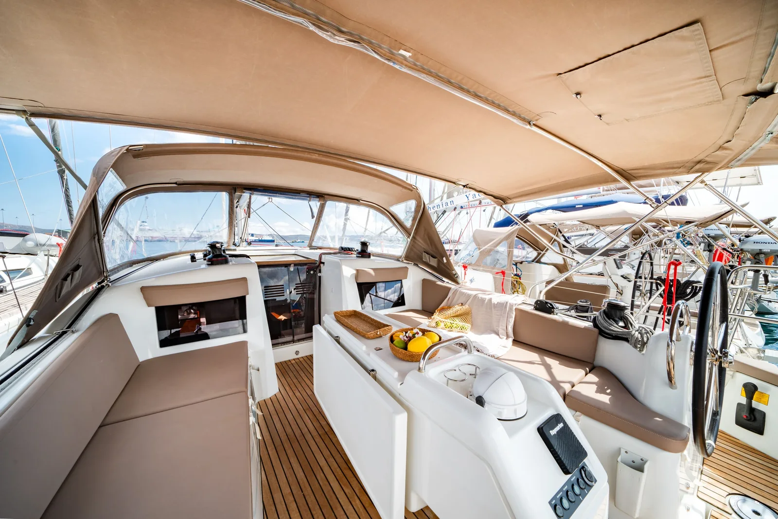 Yacht JEANNEAU Sun Odyssey 410 - Laertes - Foto 1