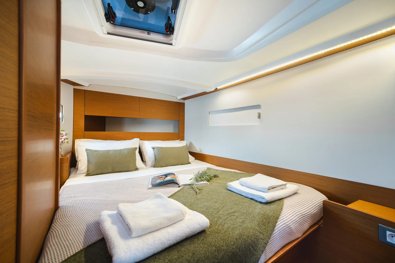 Yacht JEANNEAU Sun Odyssey 410 - Laertes - Foto 1