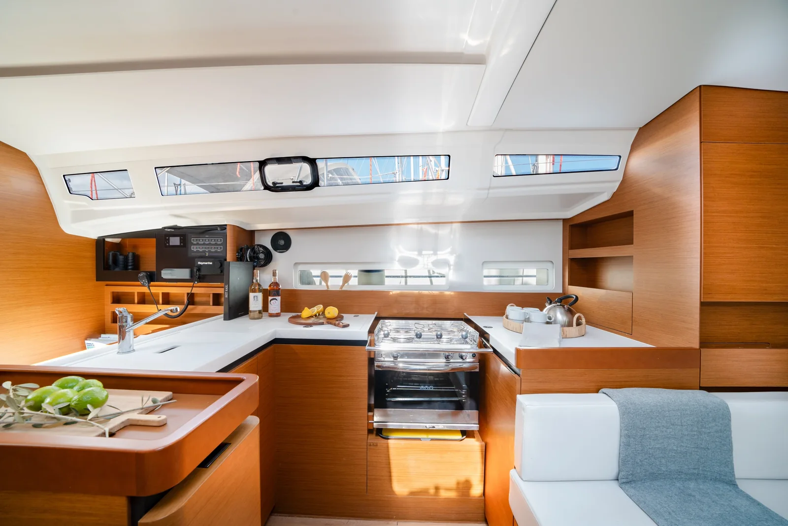 Yacht JEANNEAU Sun Odyssey 410 - Laertes - Foto 1