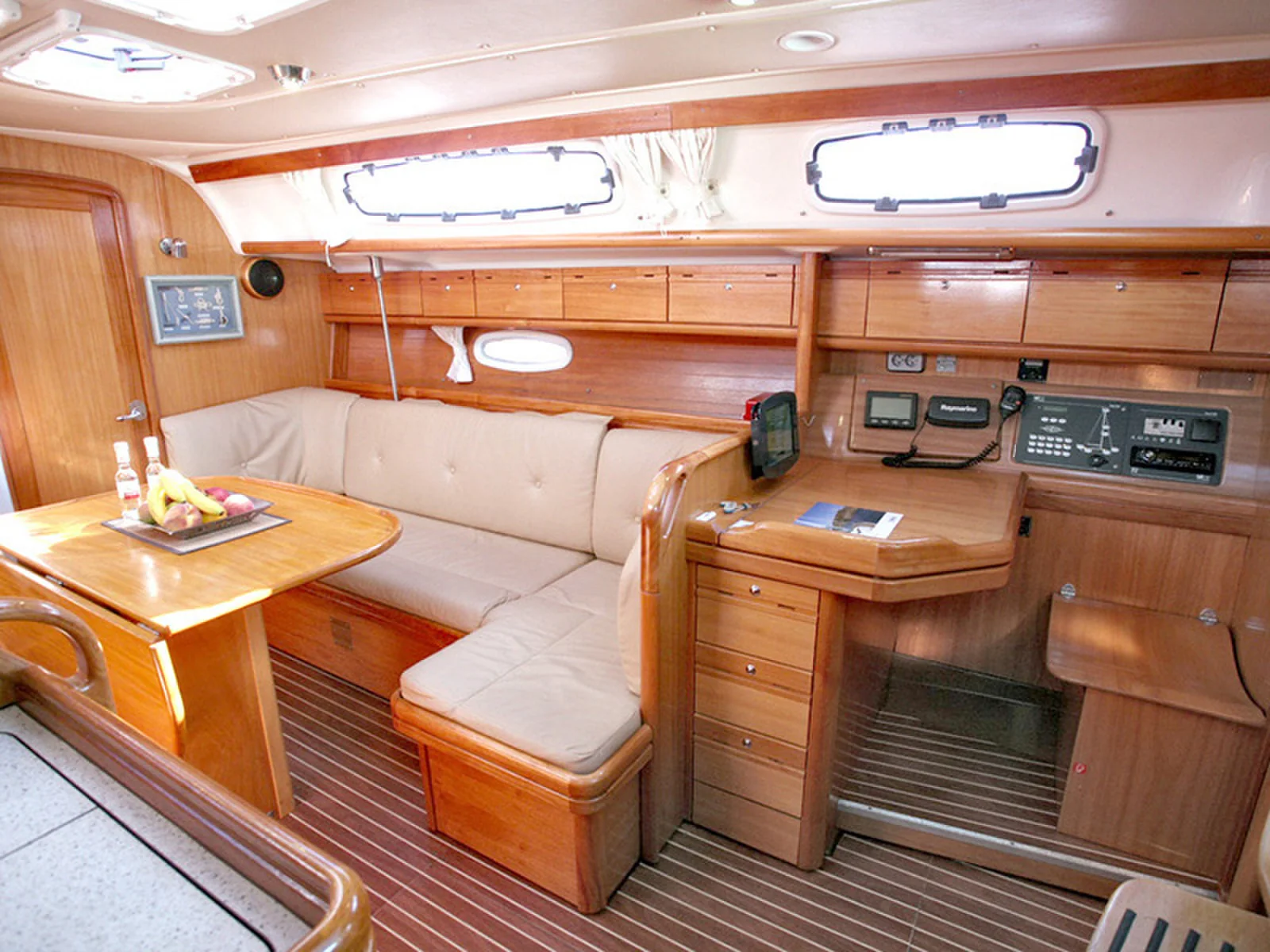Yacht BAVARIA 38 Cruiser - Aristoteles - Foto 1