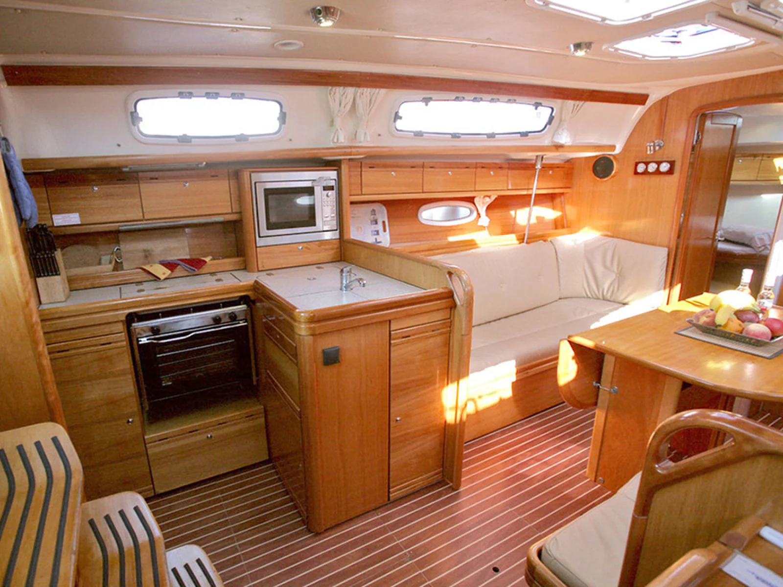 Yacht BAVARIA 38 Cruiser - Aristoteles - Foto 1