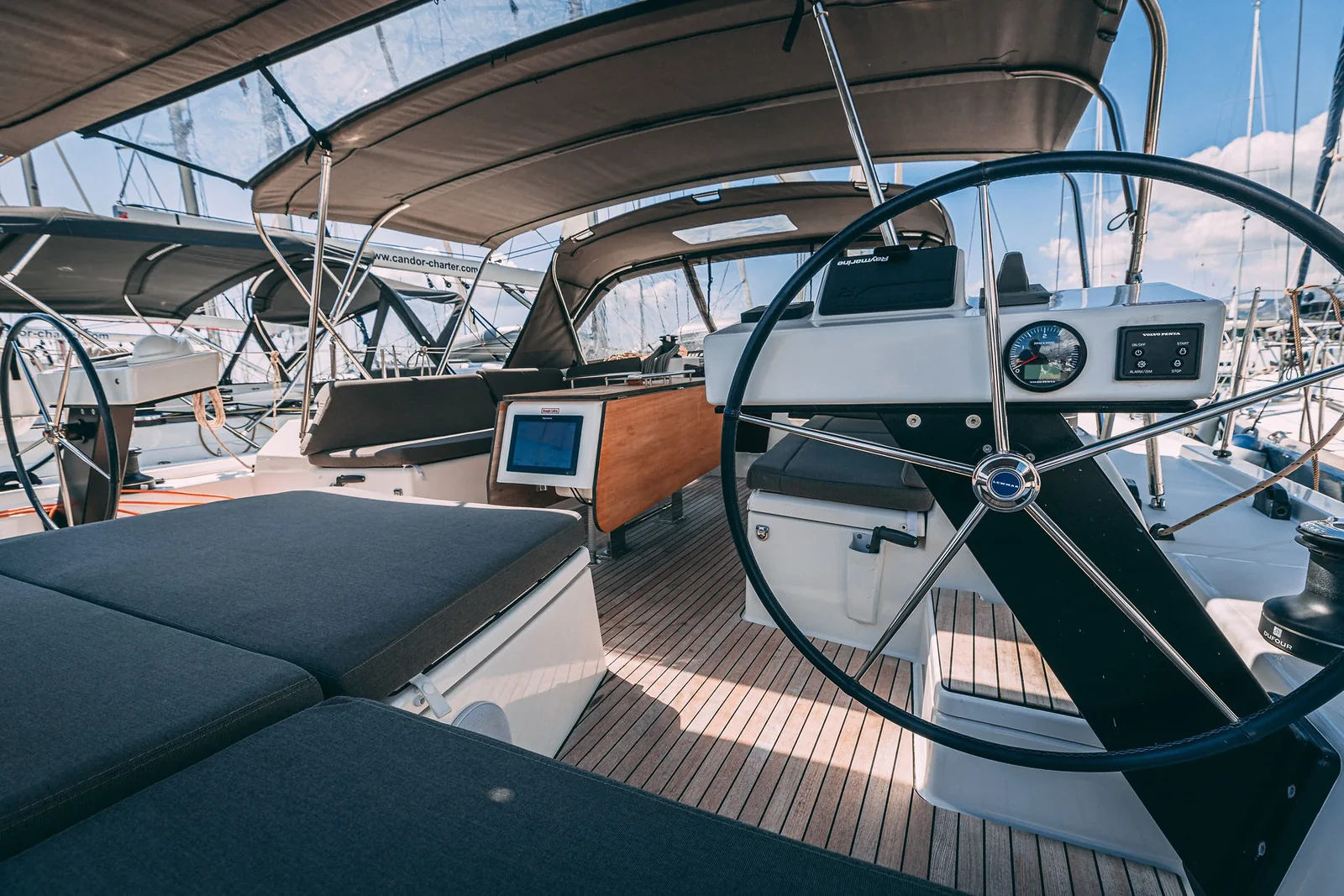 Yacht DUFOUR 470 - Balu - Foto 1