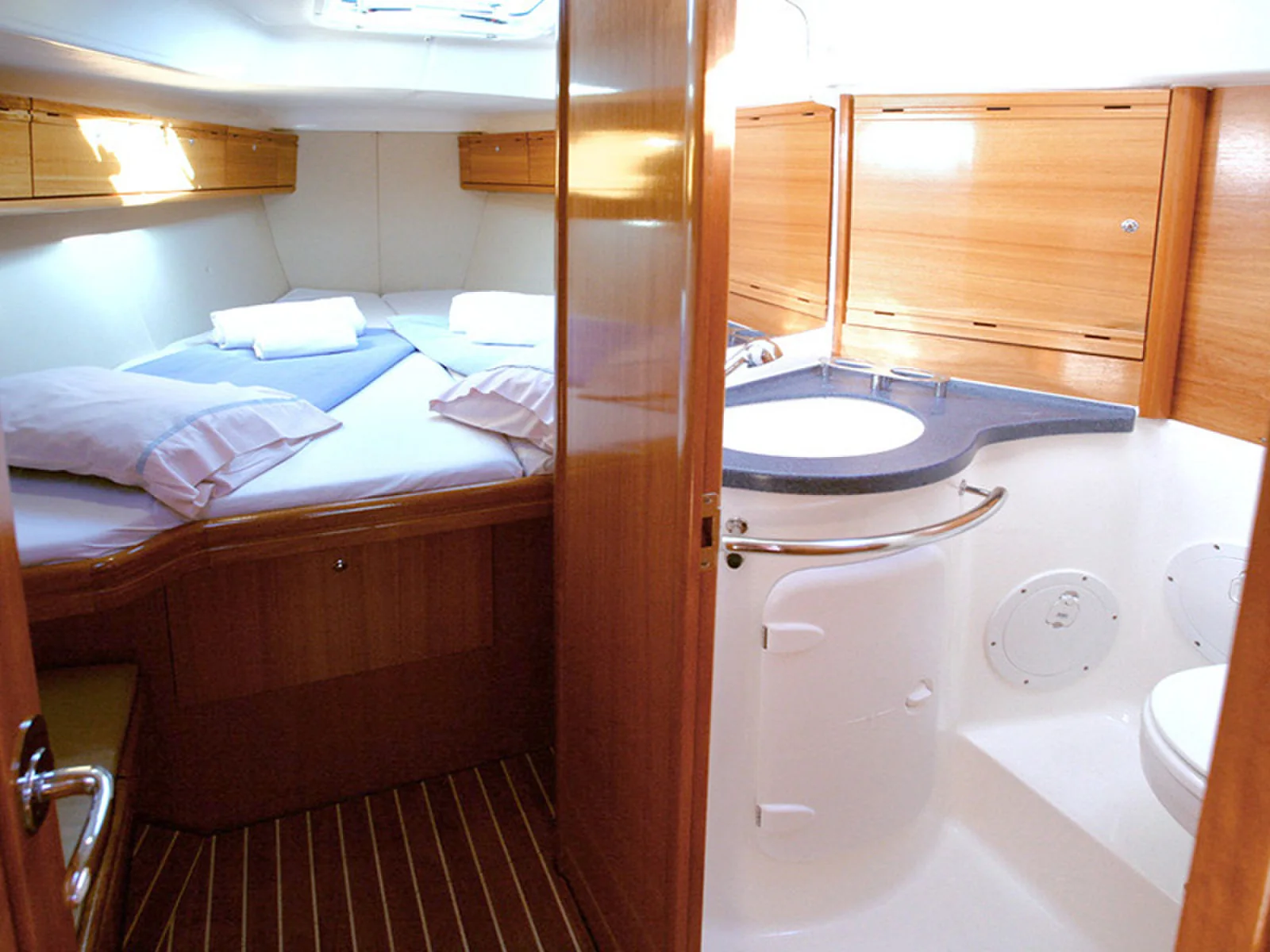 Yacht BAVARIA 38 Cruiser - Aristoteles - Foto 1
