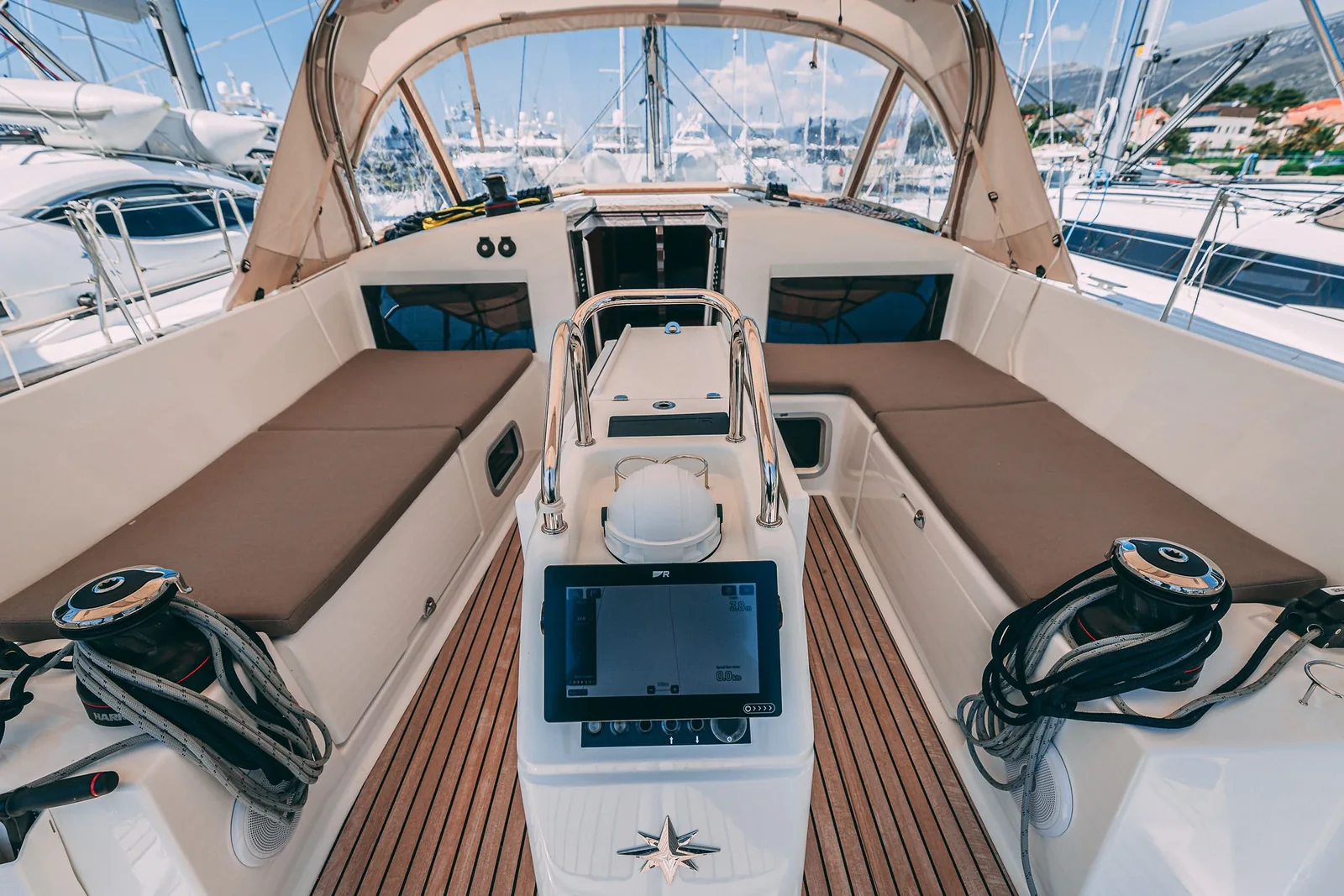 Yacht JEANNEAU Sun Odyssey 440 - Mikkamakka - Foto 1