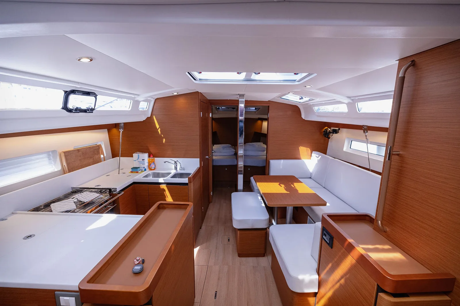 Yacht JEANNEAU Sun Odyssey 440 - Mikkamakka - Foto 1