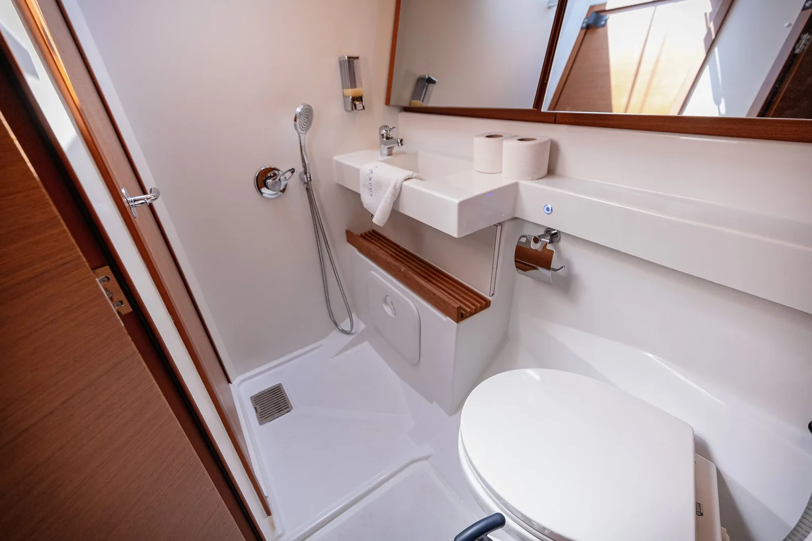 Yacht JEANNEAU Sun Odyssey 440 - Mikkamakka - Foto 1